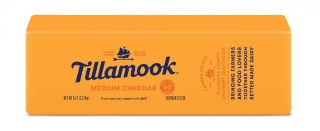 TILLAMOOK: Medium Cheddar Cheese Loaf (5 lb)
